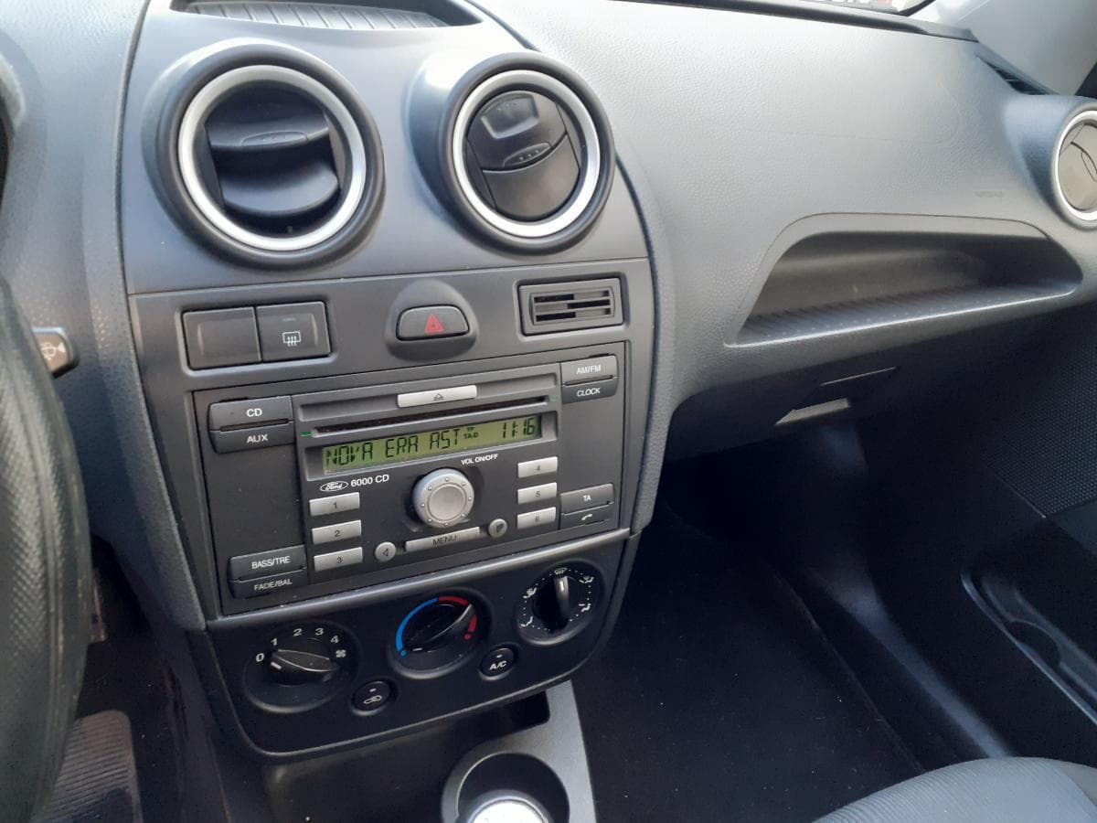 Ford Fiesta · Ano 2006 — image 15