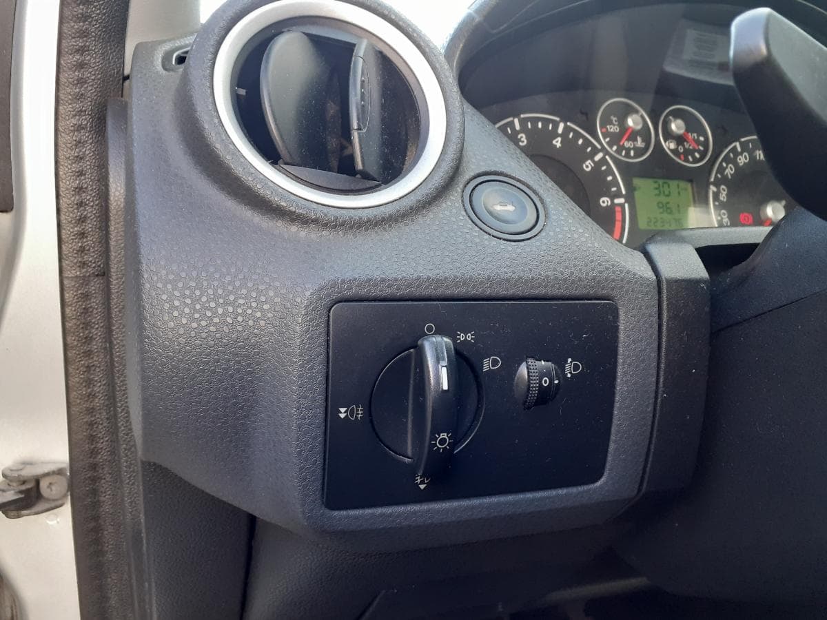 Ford Fiesta · Ano 2006 — image 17