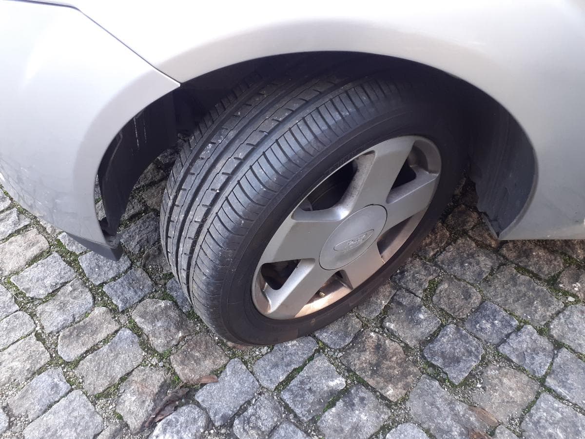 Ford Fiesta · Ano 2006 — image 26
