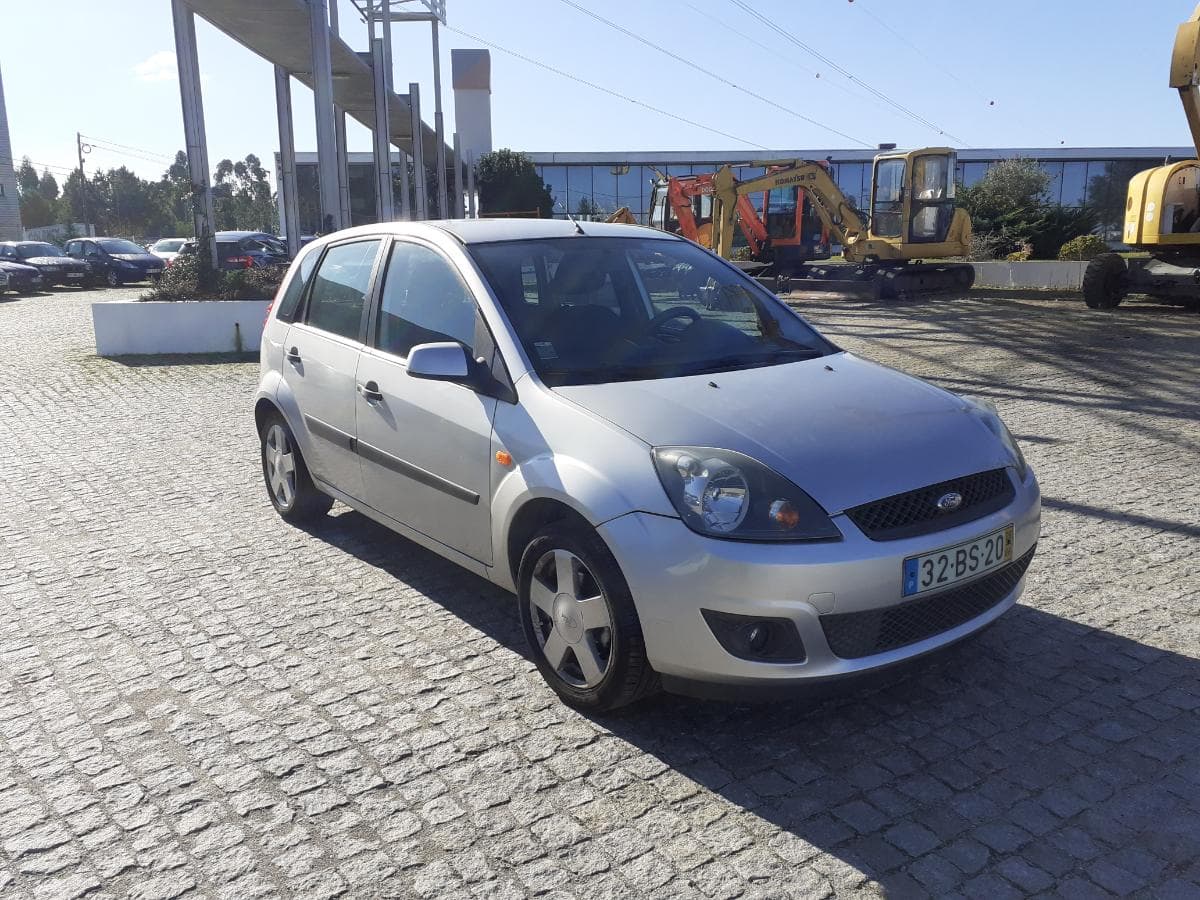 Ford Fiesta · Ano 2006 — image 1