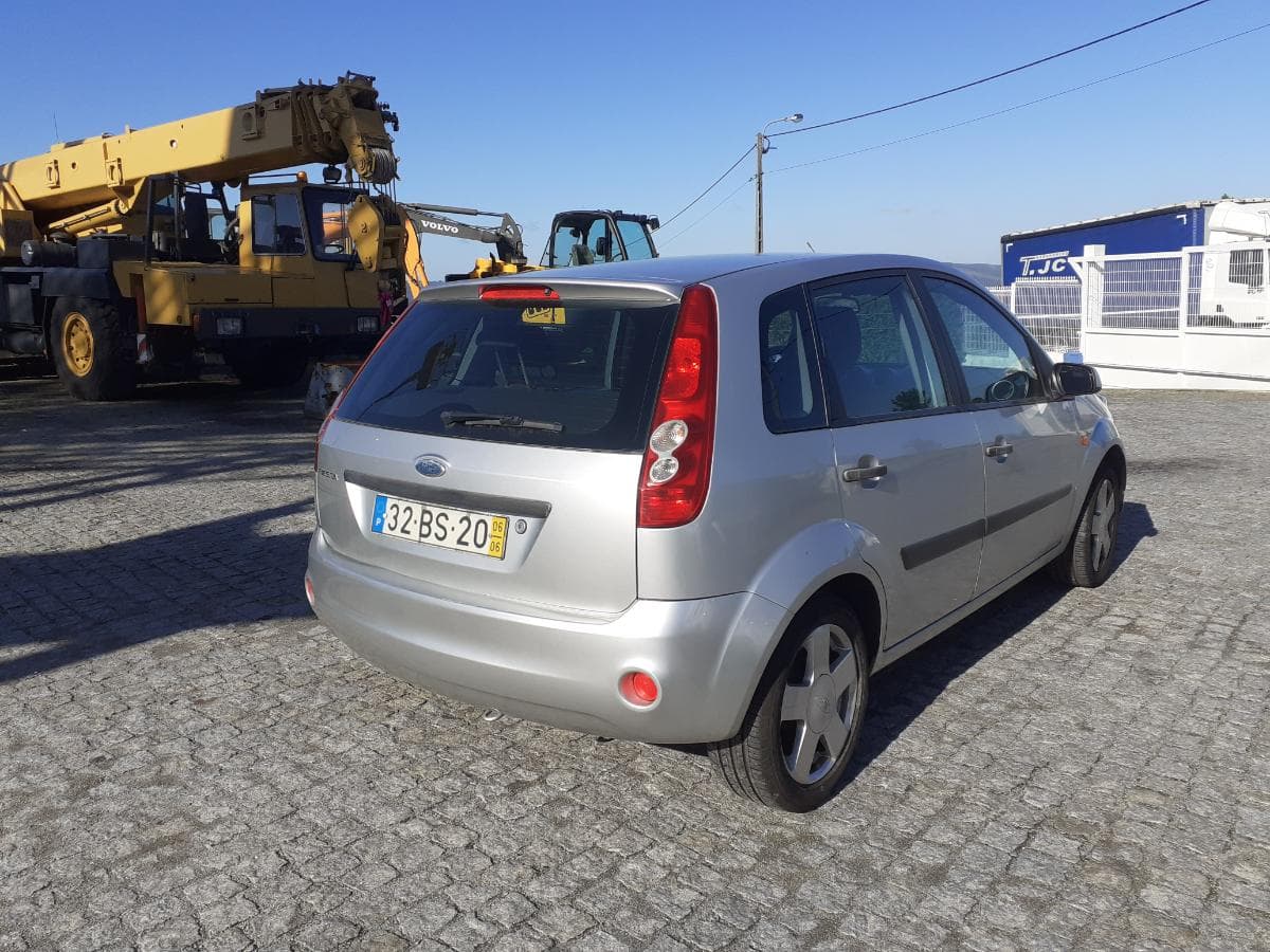Ford Fiesta · Ano 2006 — image 4