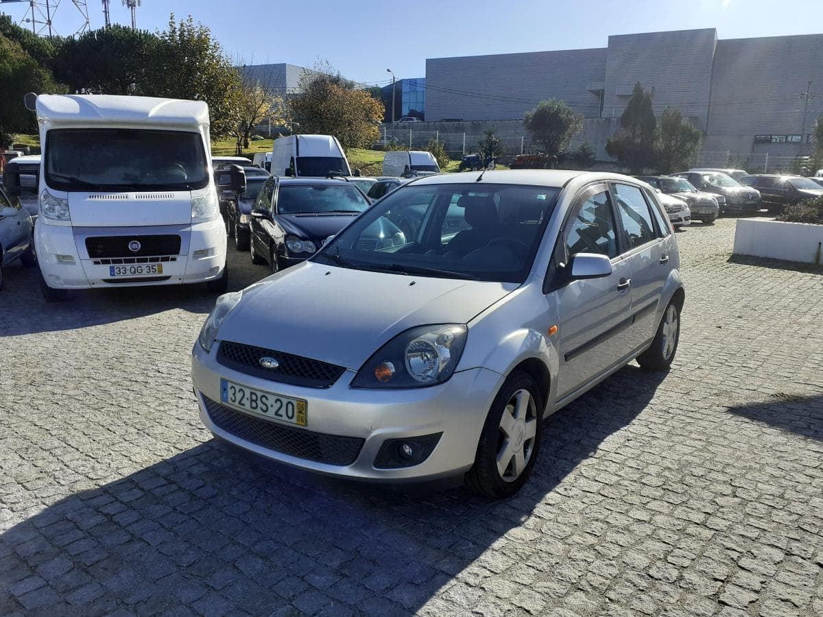 Ford Fiesta · Ano 2006 — image 3