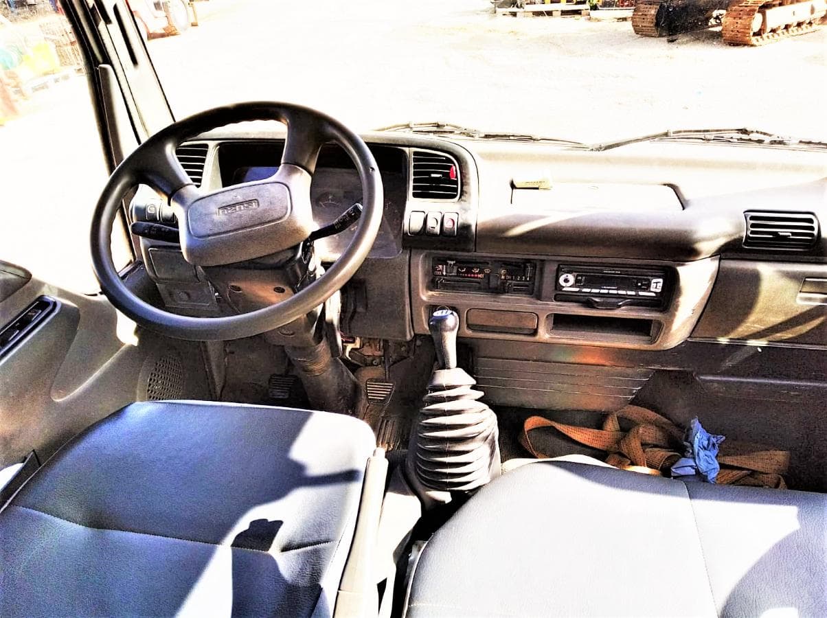 Isuzu NKR 77 L — image 9