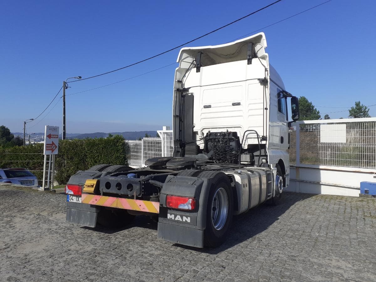 Man TGX 18.440 · Ano 2010 · Kit Hidráulico — imagem 6