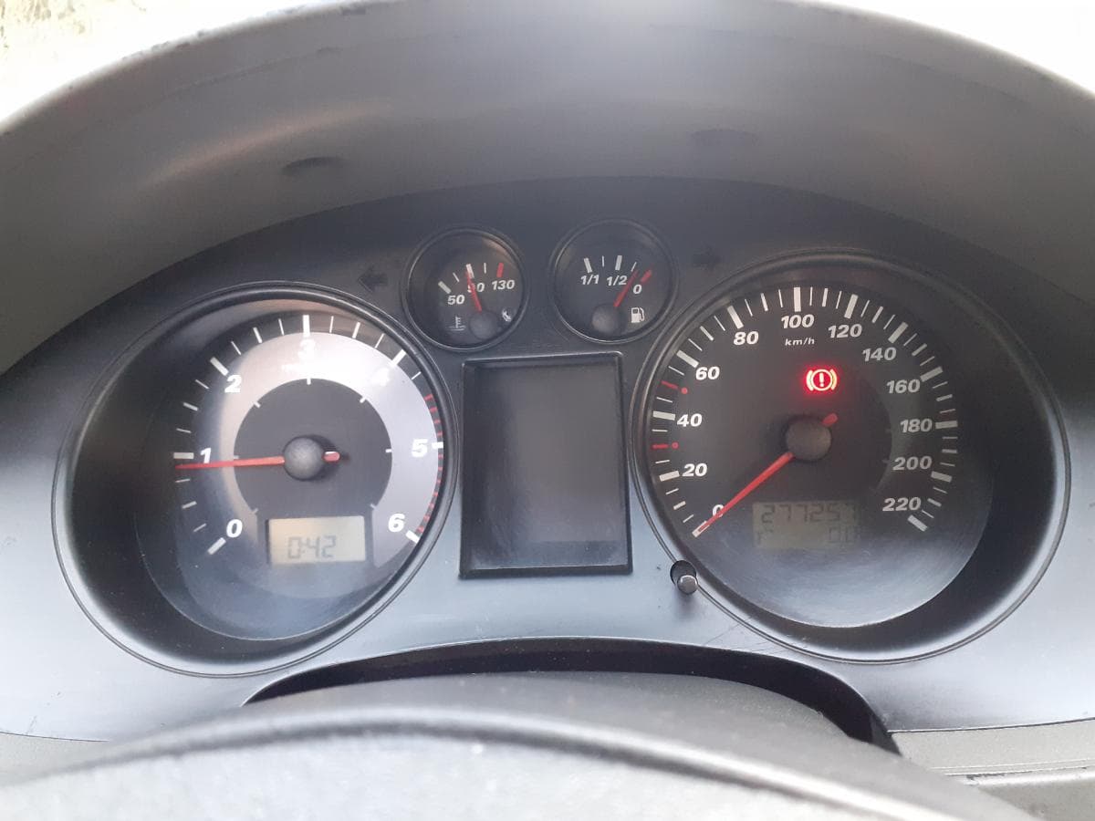 Seat Ibiza 1.4 TDI · Ano 2002 — imagem 13