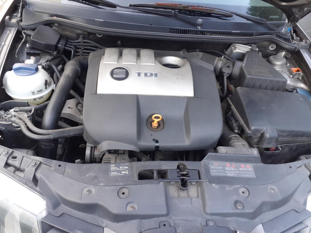 Seat Ibiza 1.4 TDI · Ano 2002 — imagem 7