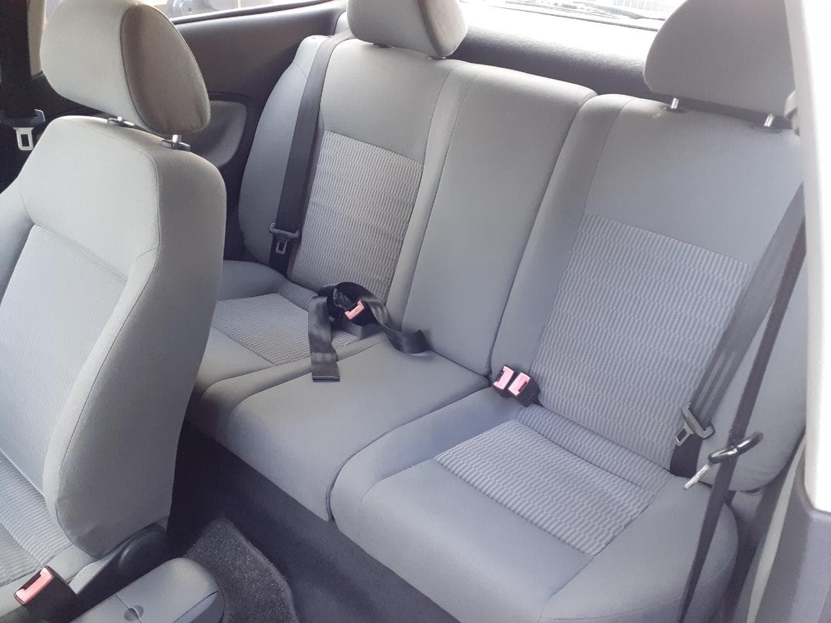 Seat Ibiza 1.4 TDI · Ano 2002 — imagem 17