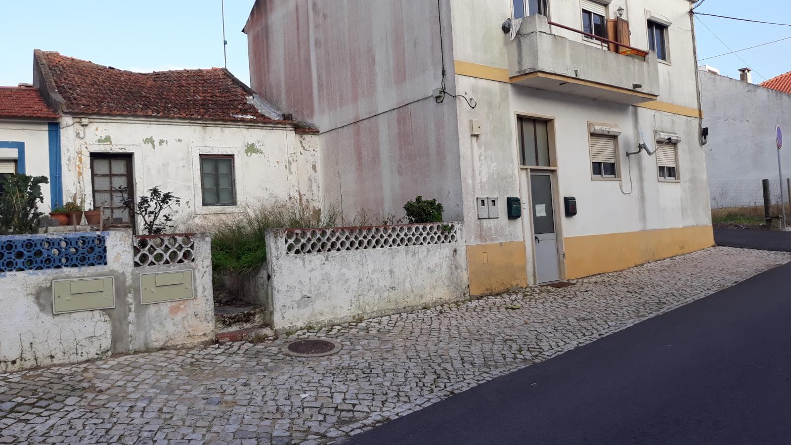 Moradia (Ruínas) · Azambuja — image 2