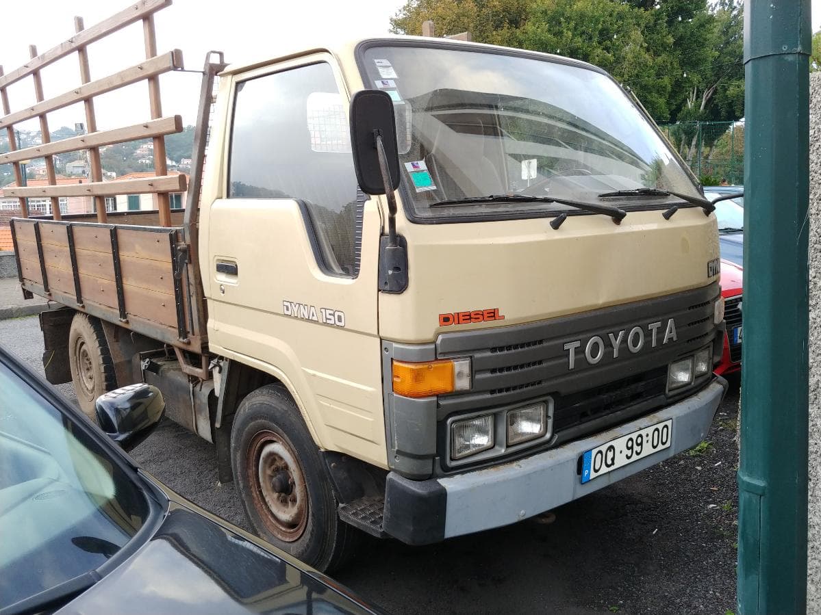 TOYOTA DYNA