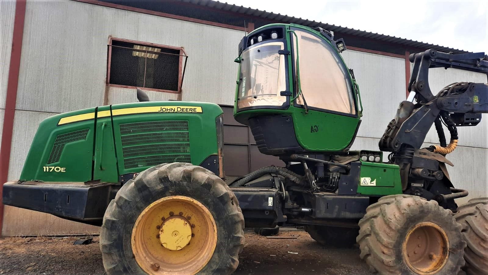ESPANHA · Procesadora florestal John Deere 1170E — imagem 1