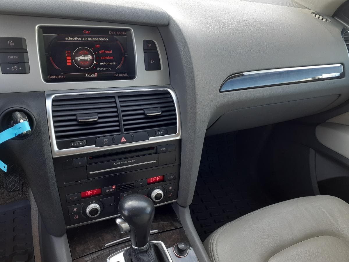 Audi Q7 3.0 TDI · Ano 2010 — imagen 14