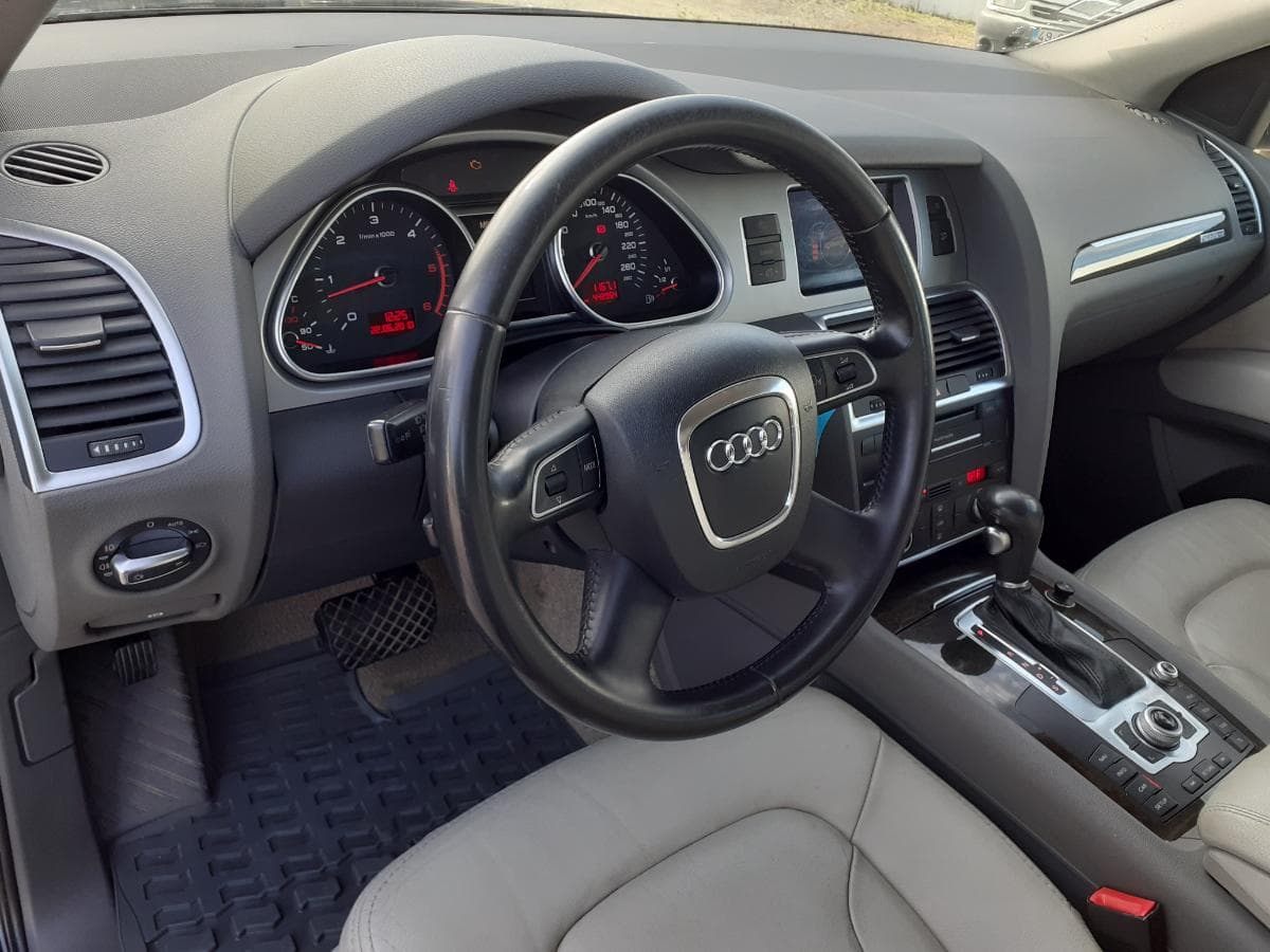 Audi Q7 3.0 TDI · Ano 2010 — imagen 15