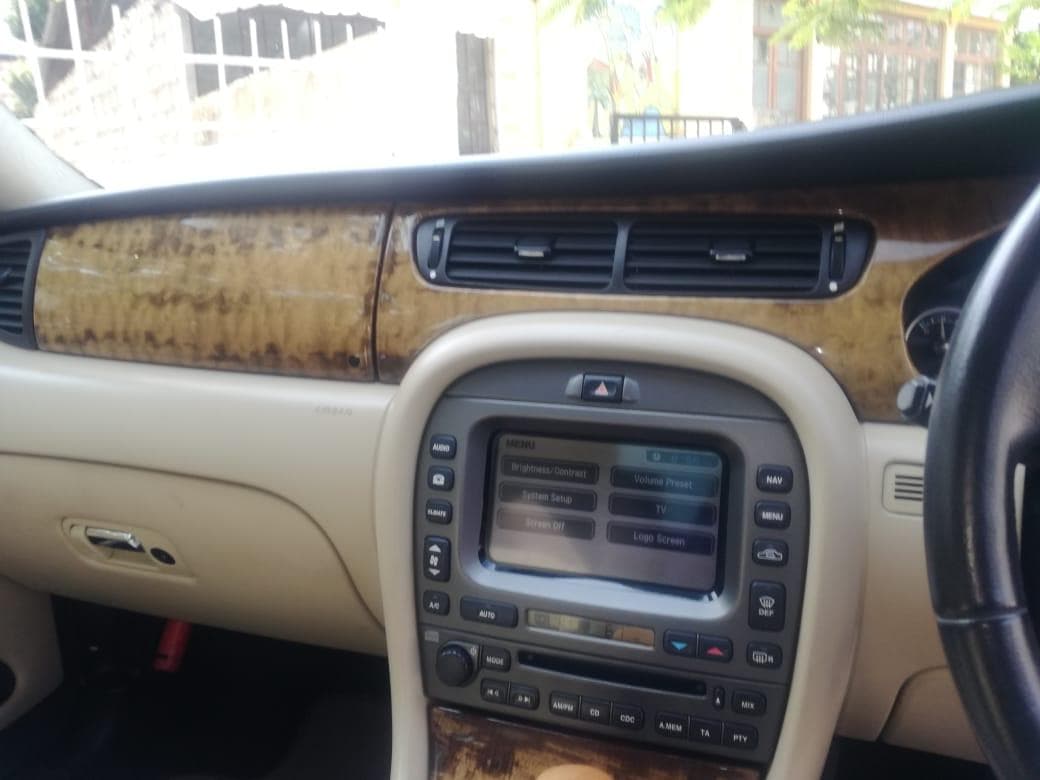 Jaguar XTYPE · — imagem 24