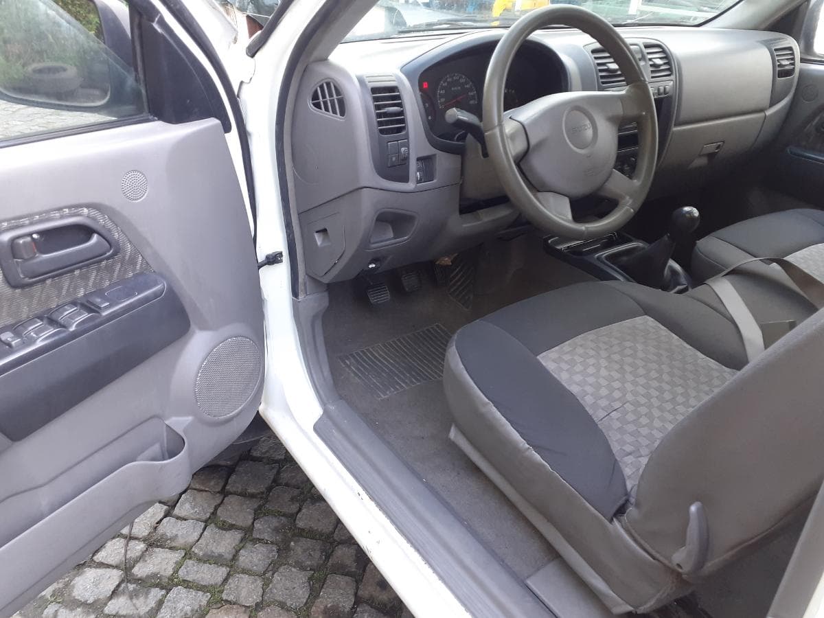 Isuzu Rodeo 2.5 CCD 4x4 · Ano 2006 — imagem 11