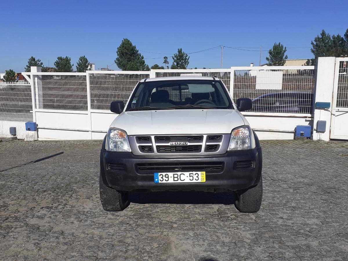 Isuzu Rodeo 2.5 CCD 4x4 · Ano 2006 — imagem 2