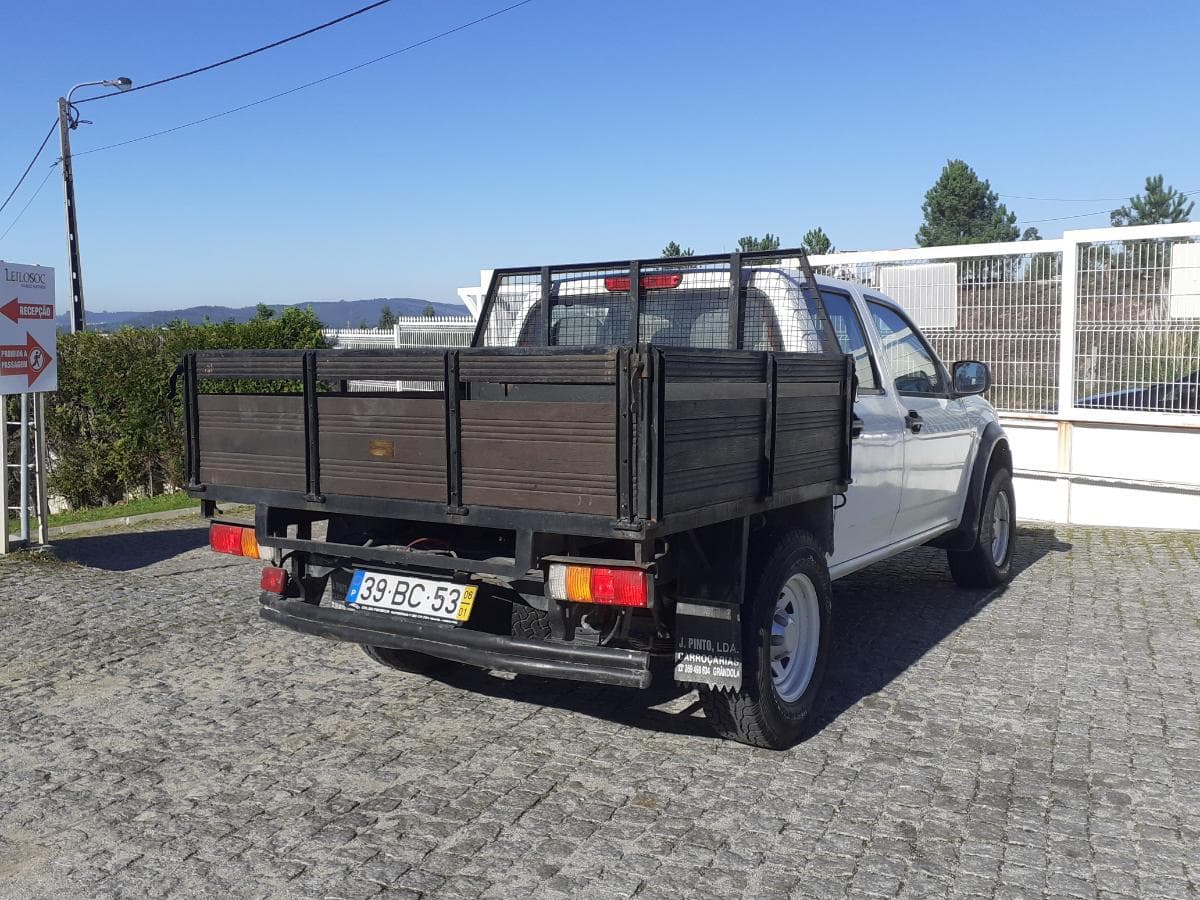 Isuzu Rodeo 2.5 CCD 4x4 · Ano 2006 — imagem 6