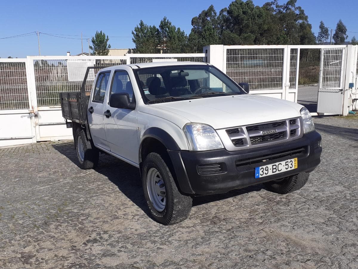 Isuzu Rodeo 2.5 CCD 4x4 · Ano 2006 — imagem 3