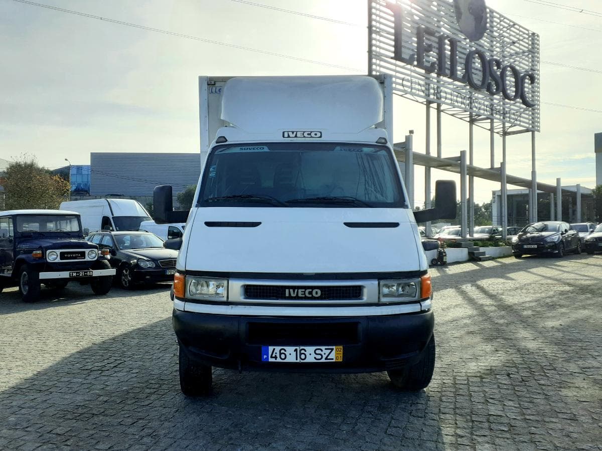 Iveco 65 C15 · Ano 2002 — imagem 2
