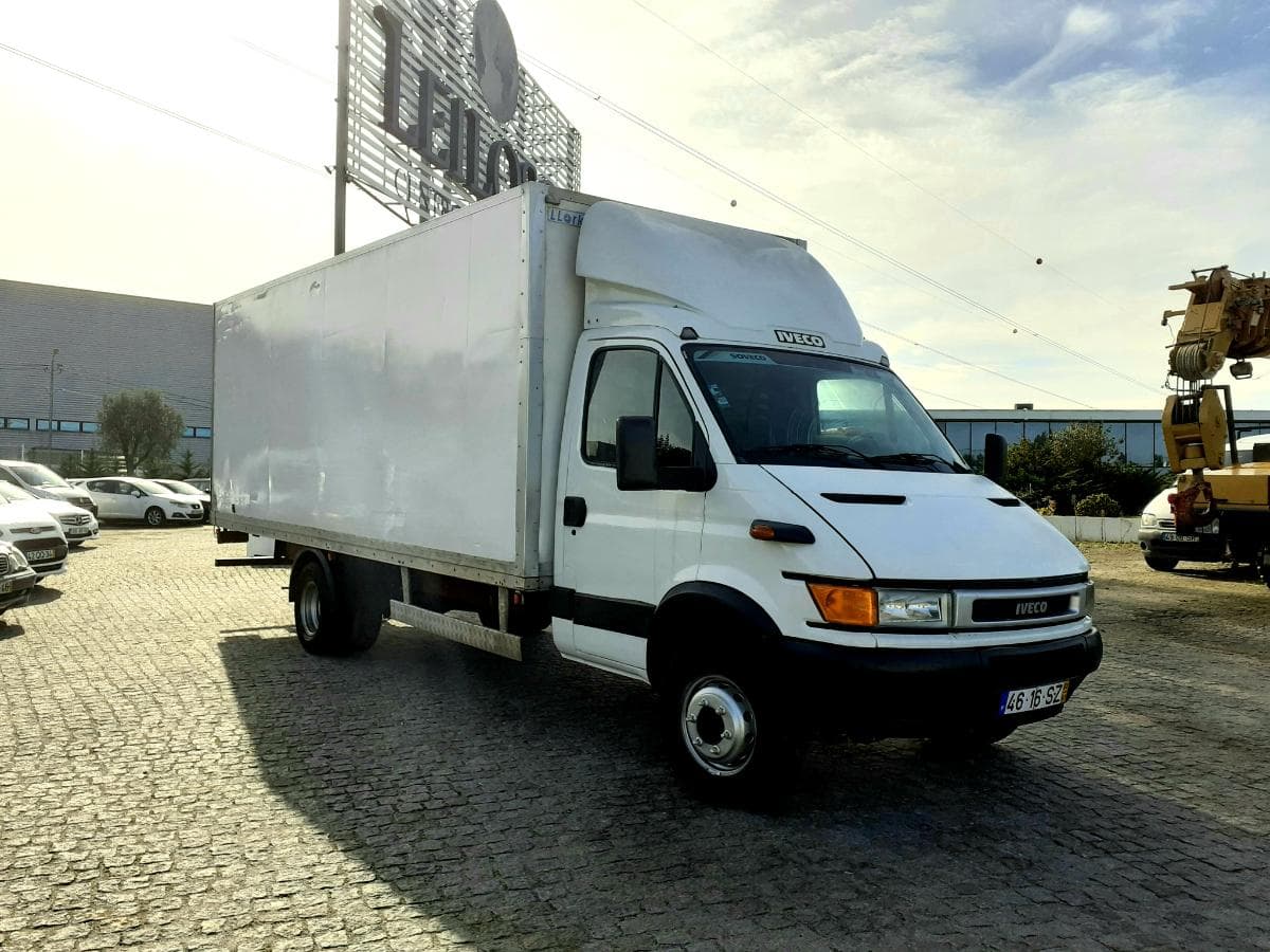 Iveco 65 C15 · Ano 2002 — imagem 1