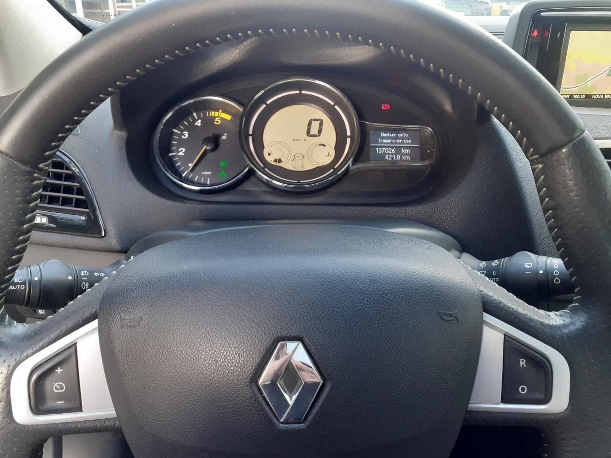 Renault Megáne 1.6 DCI · Ano 2010 — image 25