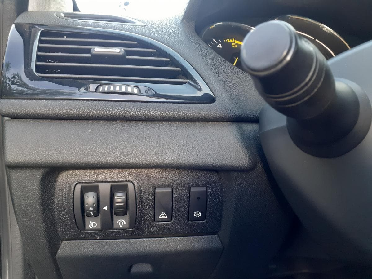 Renault Megáne 1.6 DCI · Ano 2010 — image 26