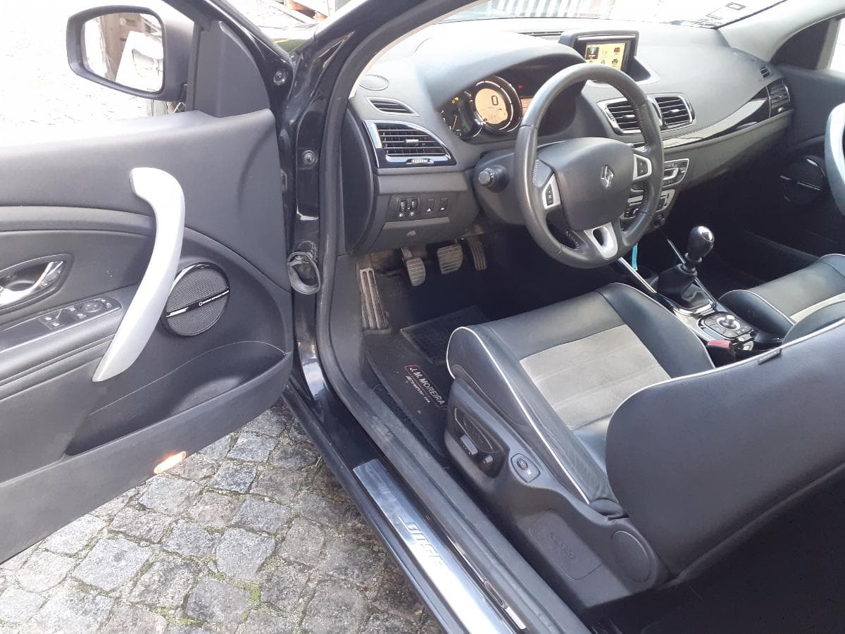 Renault Megáne 1.6 DCI · Ano 2010 — image 20