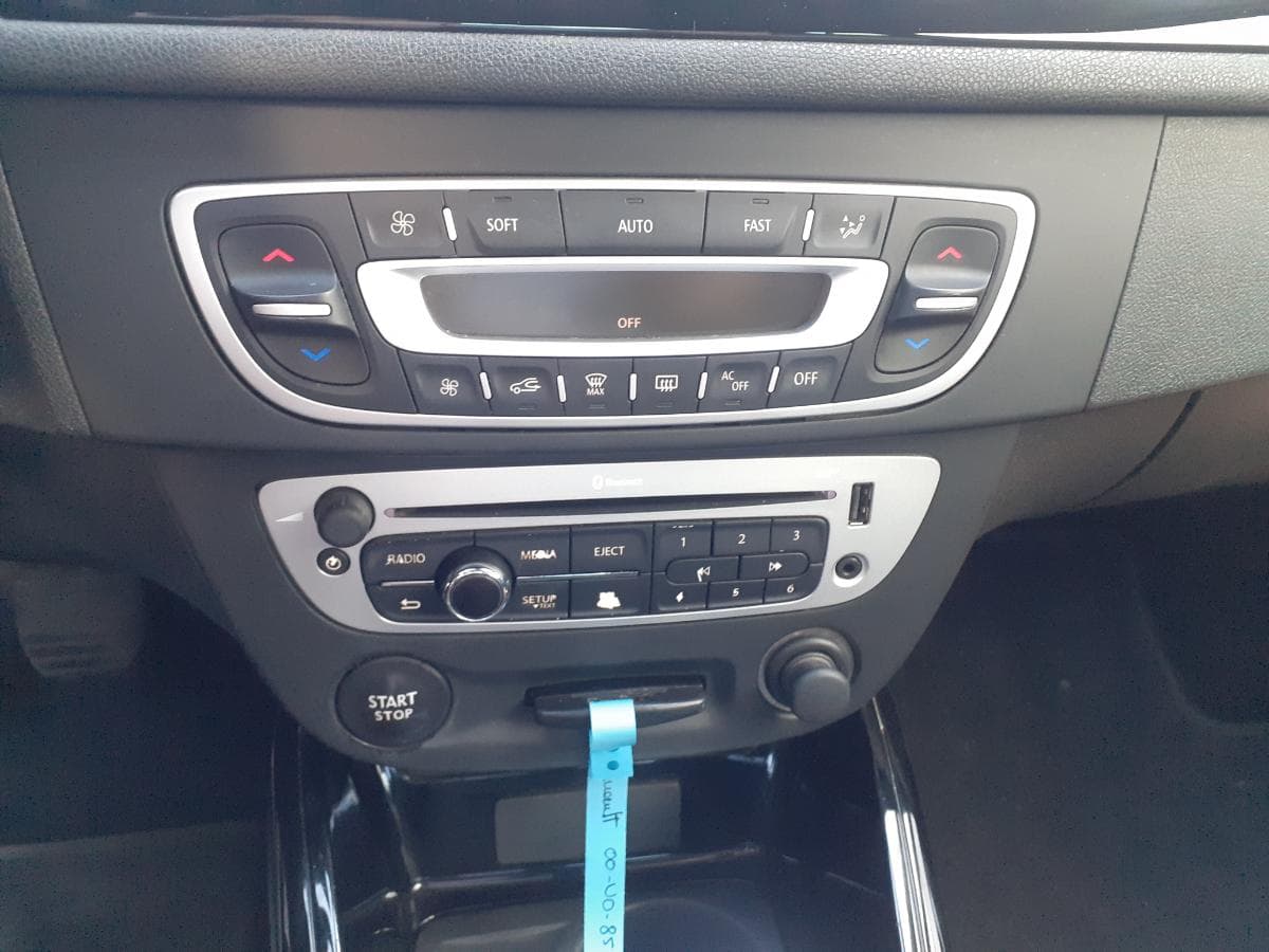 Renault Megáne 1.6 DCI · Ano 2010 — image 33
