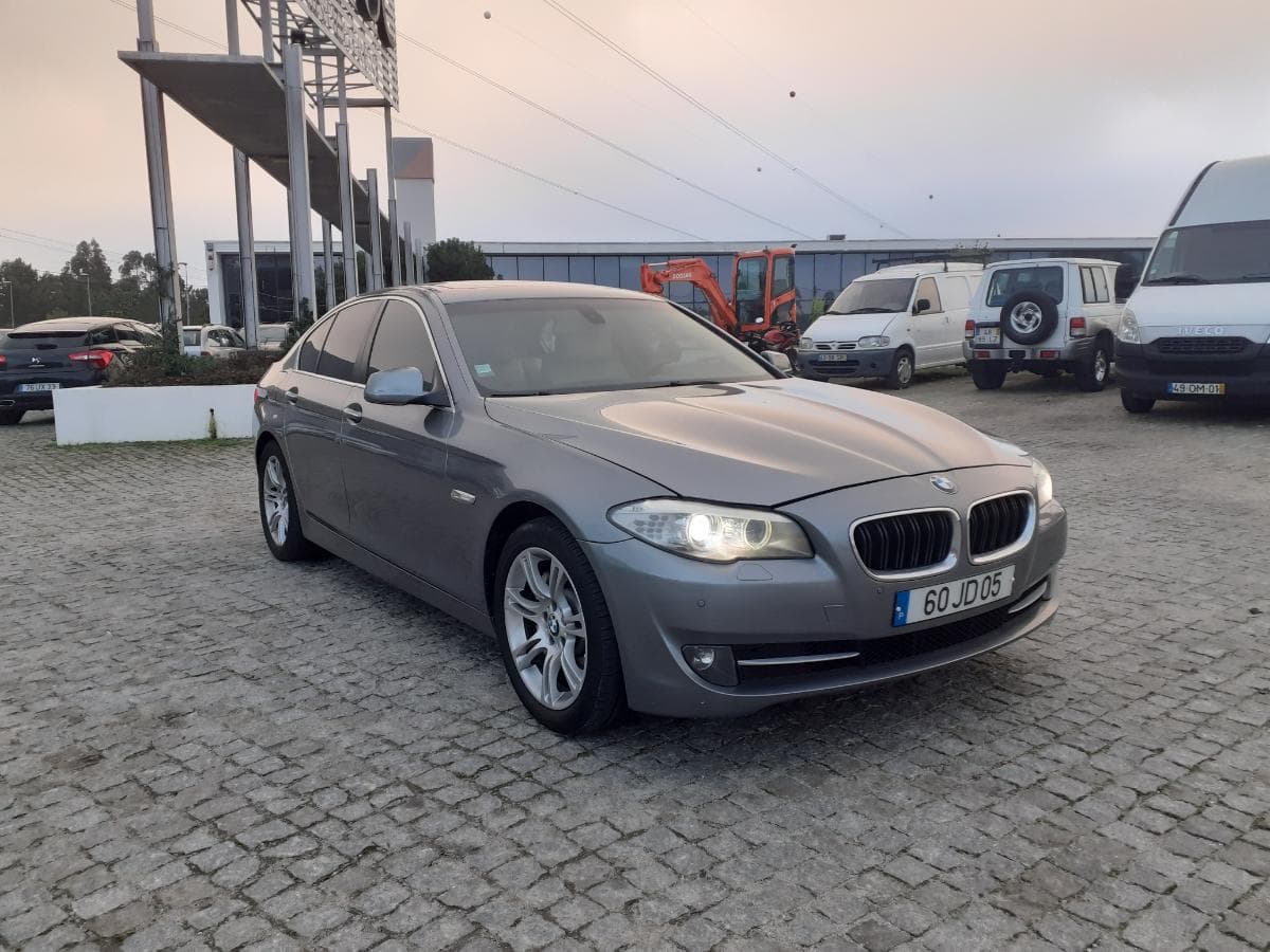 BMW 530D · Ano 2010 — imagem 1