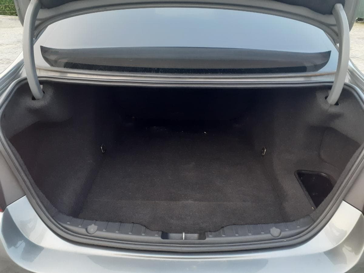 BMW 530D · Ano 2010 — imagem 13