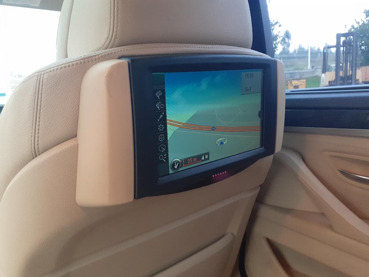BMW 530D · Ano 2010 — imagem 15