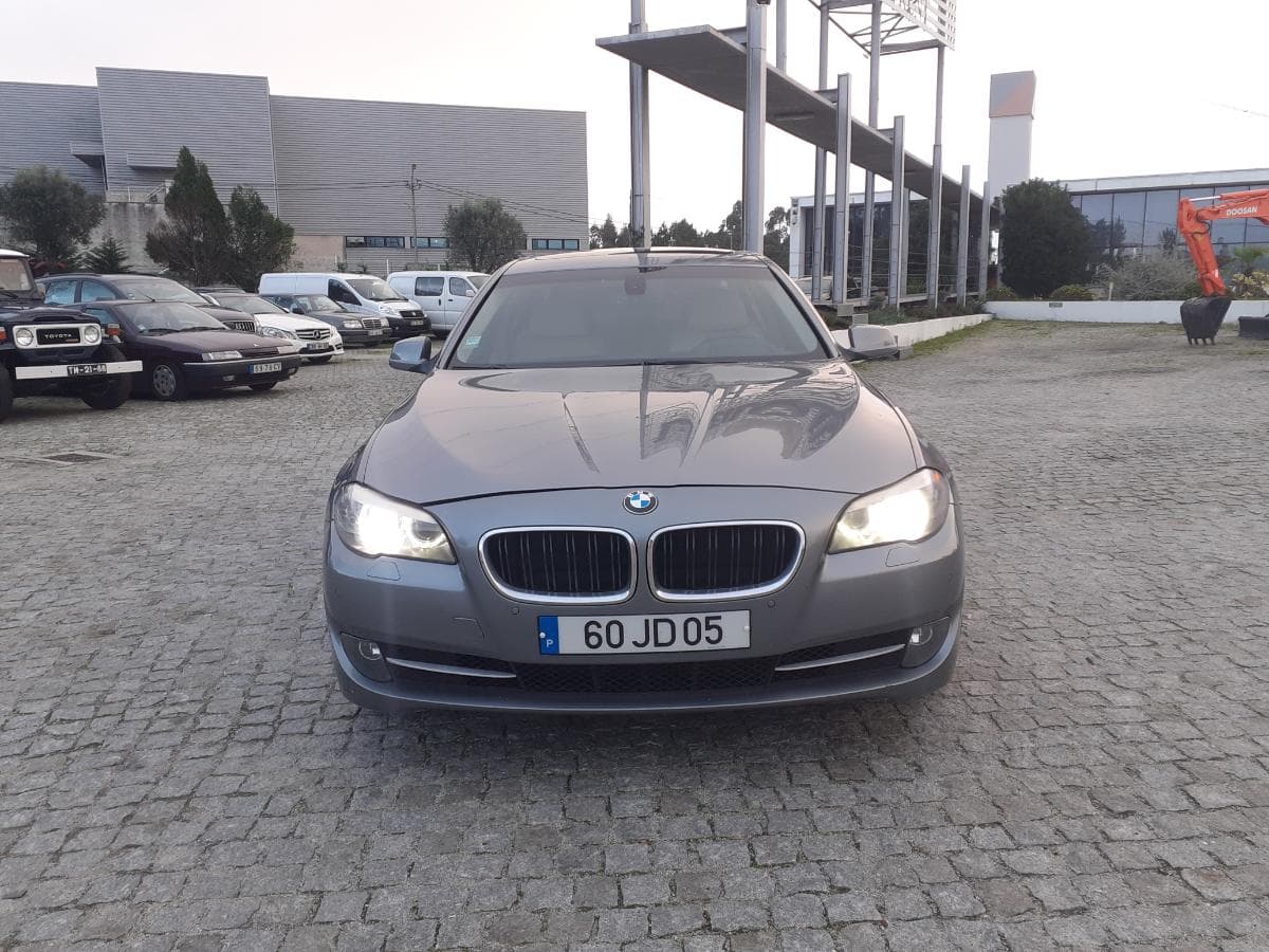BMW 530D · Ano 2010 — imagem 2