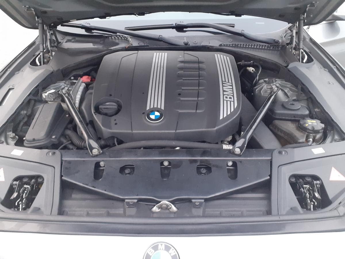 BMW 530D · Ano 2010 — imagem 10