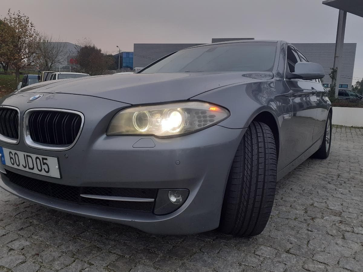 BMW 530D · Ano 2010 — imagem 9