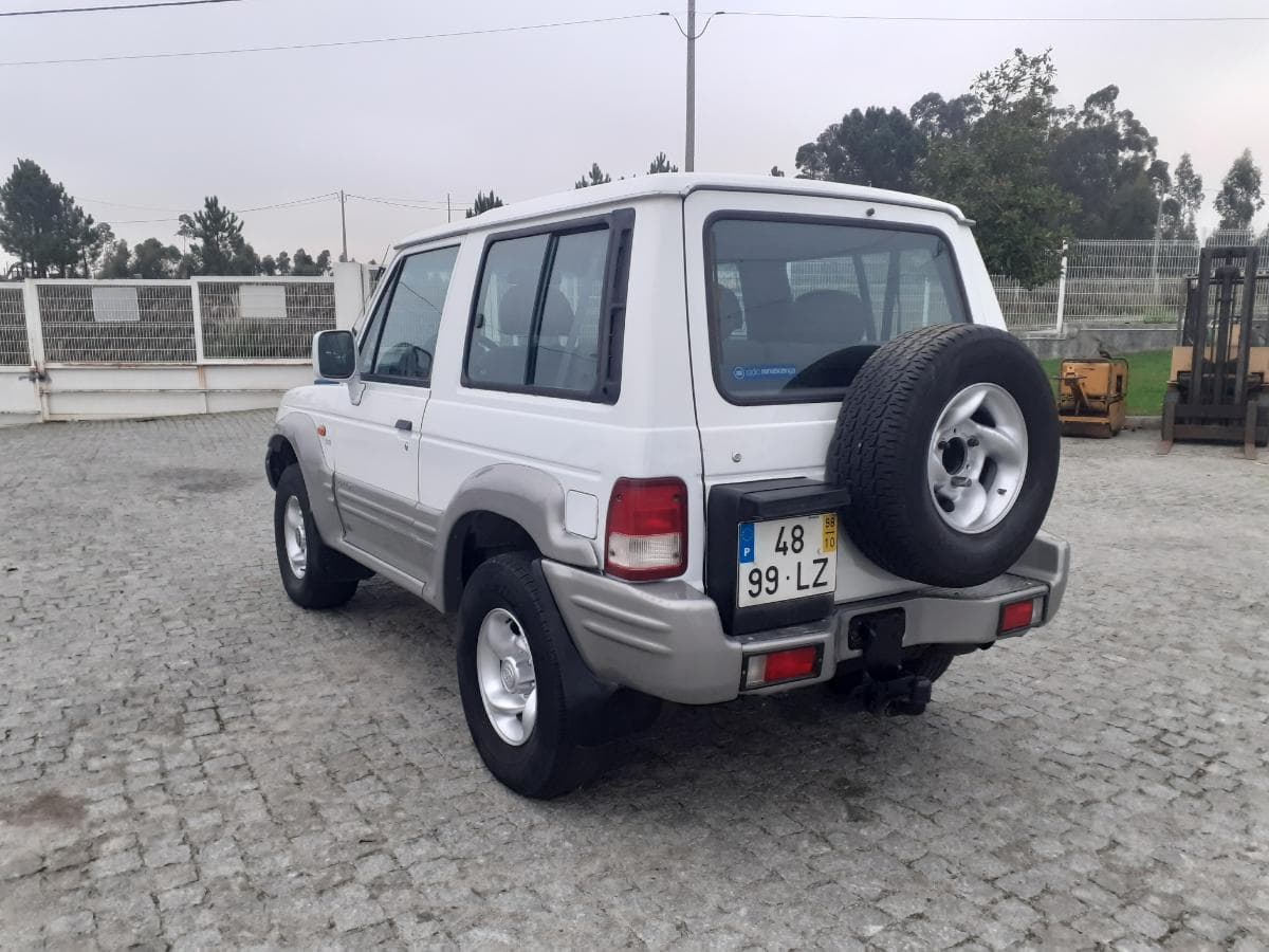 Hyundai Galloper 2.5 TD · Ano 1998 — image 4