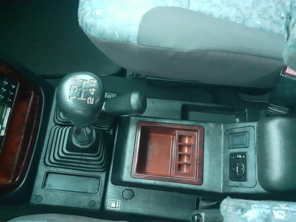 Hyundai Galloper 2.5 TD · Ano 1998 — image 18