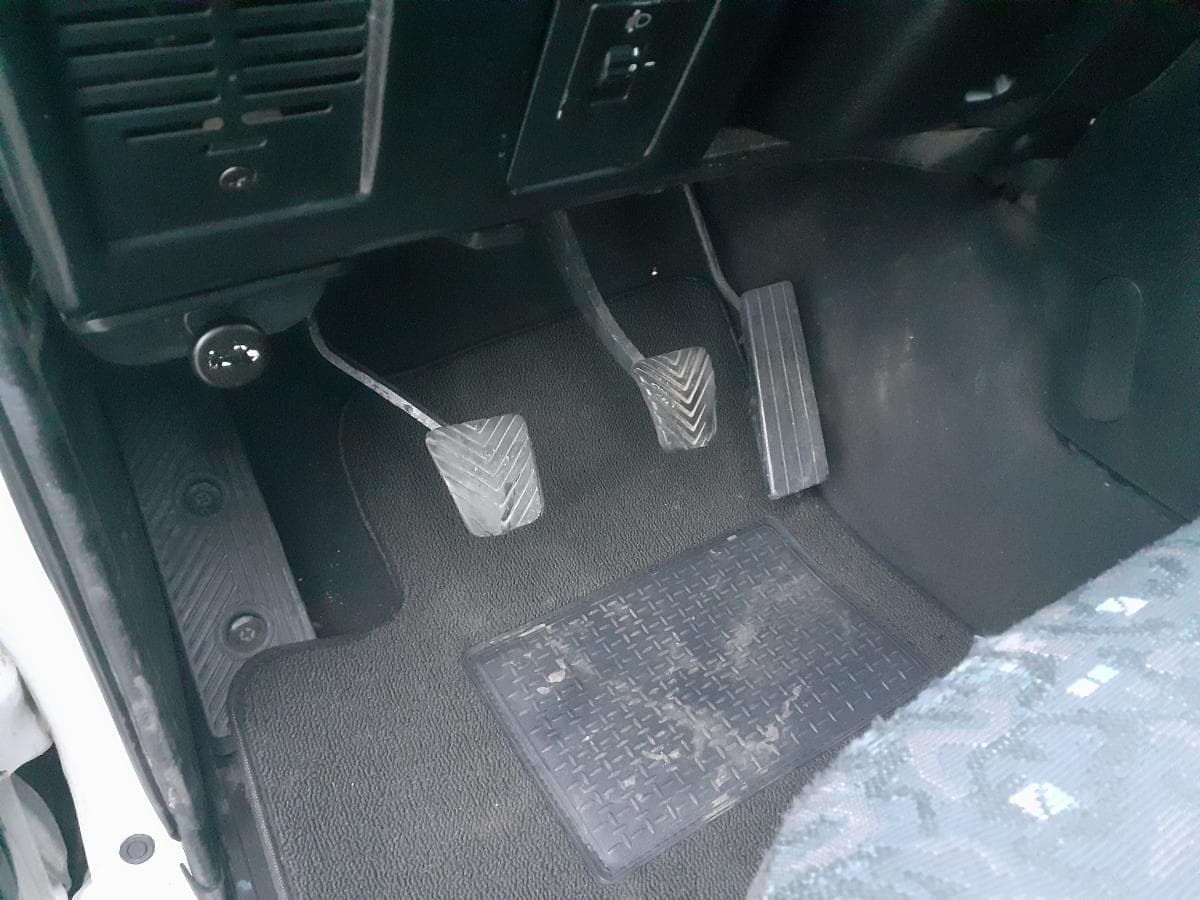 Hyundai Galloper 2.5 TD · Ano 1998 — image 17