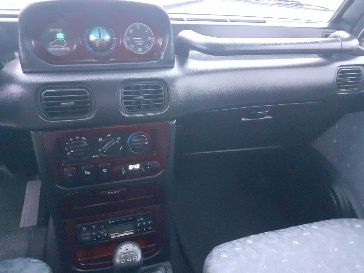 Hyundai Galloper 2.5 TD · Ano 1998 — image 22