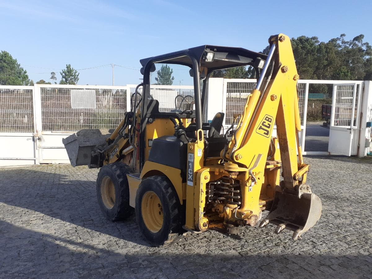 JCB 1CX · Ano 2004 — imagem 6