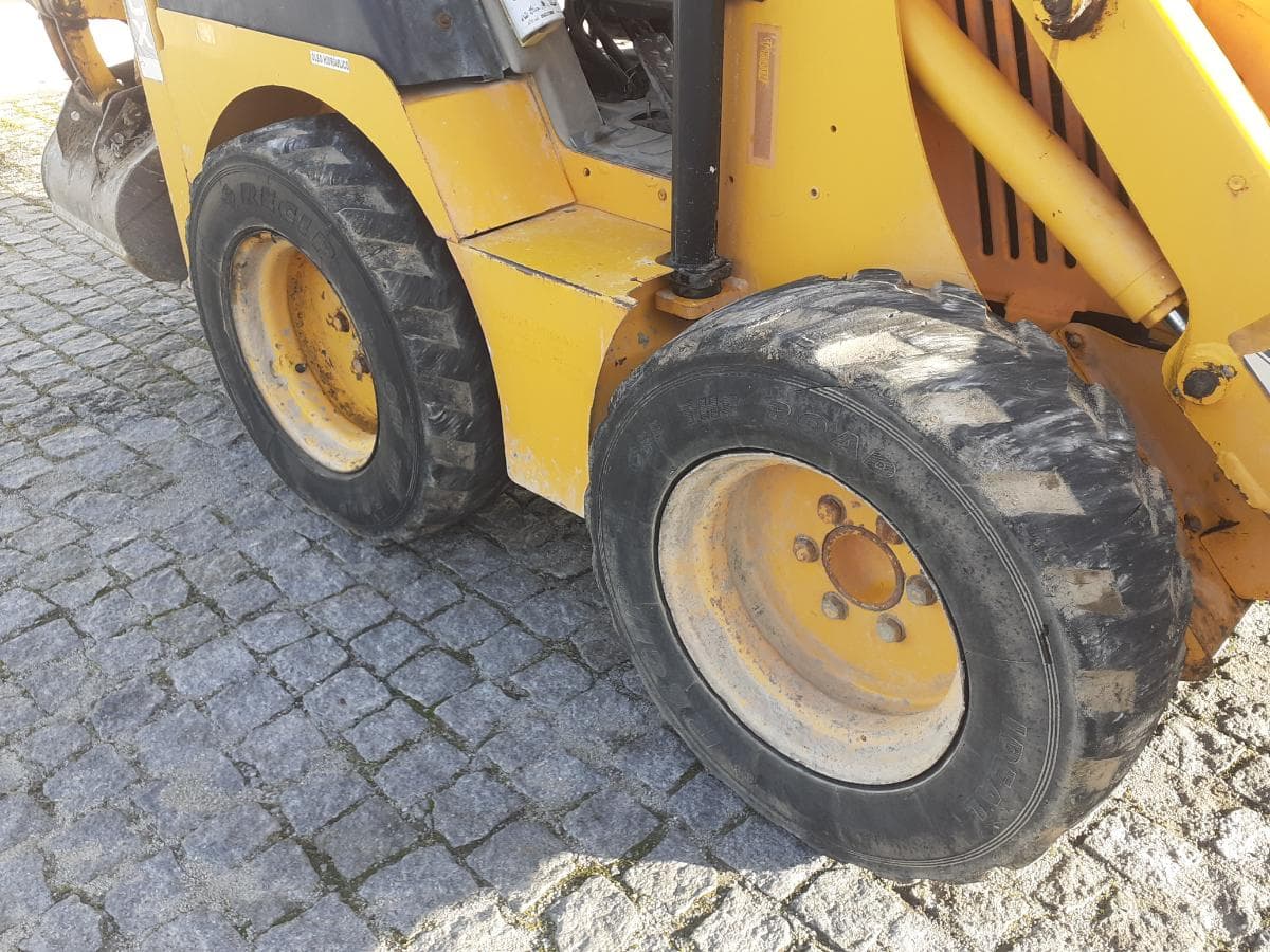 JCB 1CX · Ano 2004 — imagem 7
