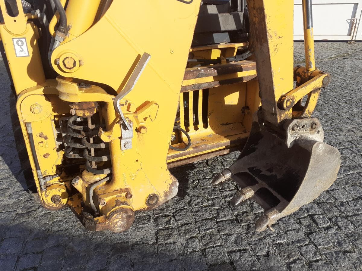 JCB 1CX · Ano 2004 — imagem 9