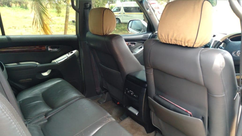 Toyota LandCruiser · — imagem 2