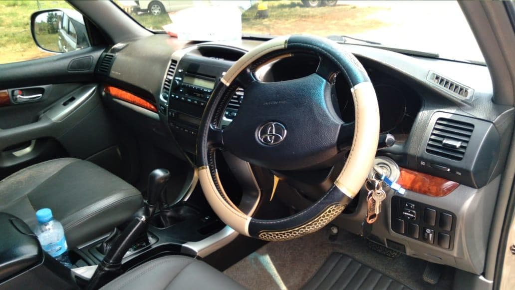Toyota LandCruiser · — imagem 12