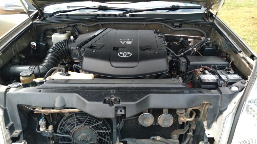 Toyota LandCruiser · — imagem 28