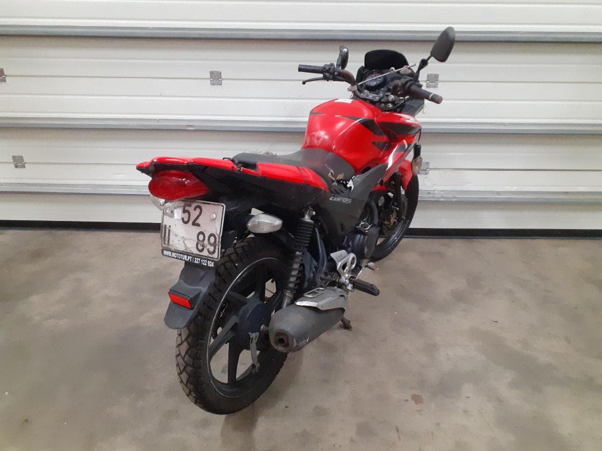 Honda CBF · Ano 2010 — imagen 3