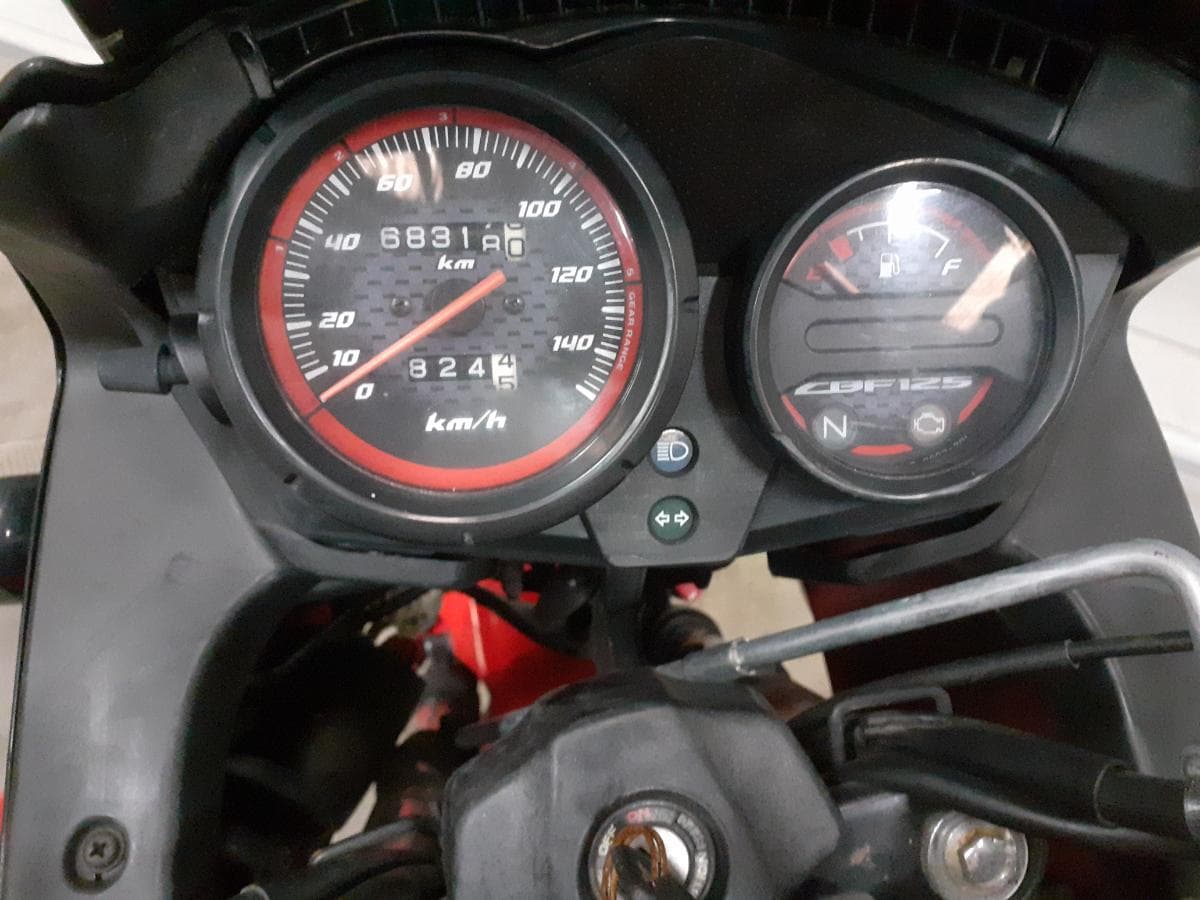 Honda CBF · Ano 2010 — imagen 8