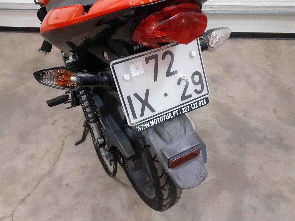 Honda CBF · Ano 2010 — imagen 11