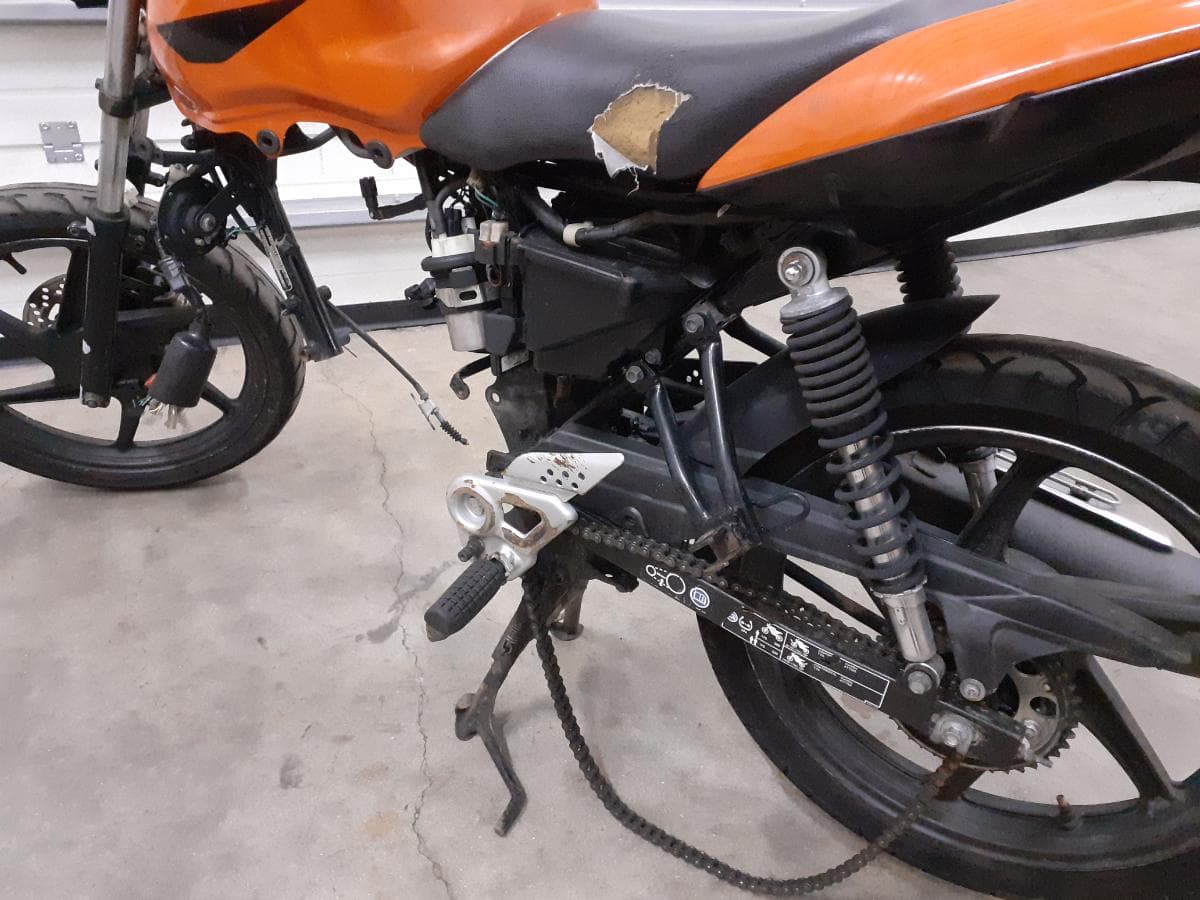 Honda CBF · Ano 2010 — imagen 8