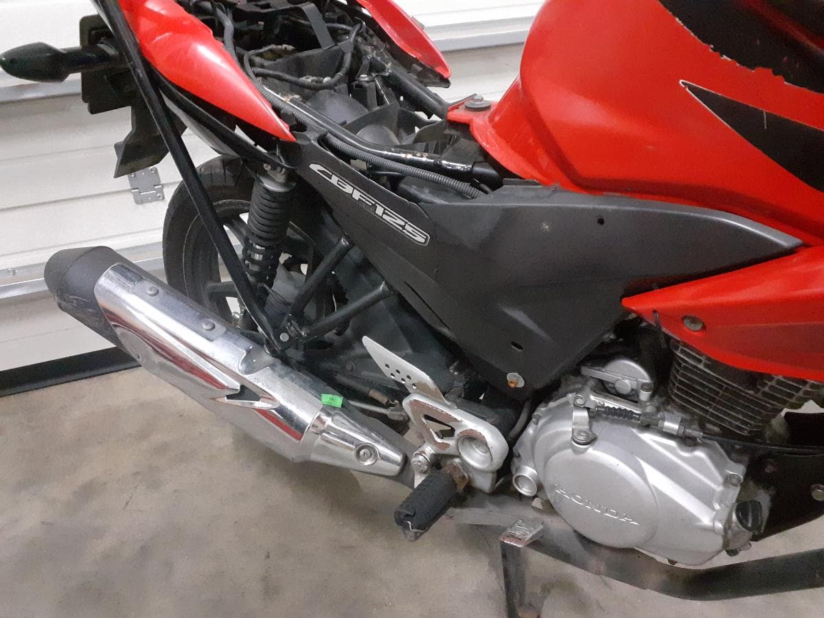 Honda CBF · Ano 2012 — image 10