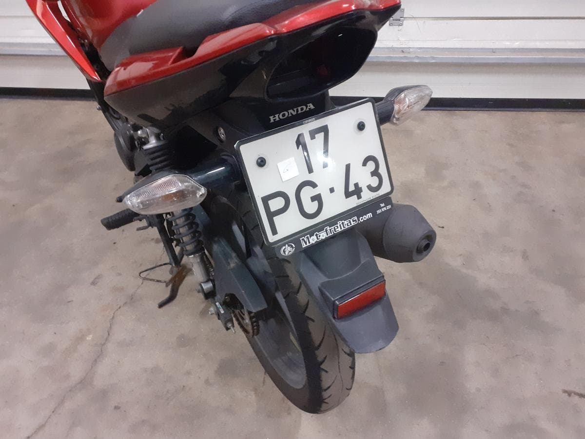 Honda CBF · Ano 2014 — imagen 11