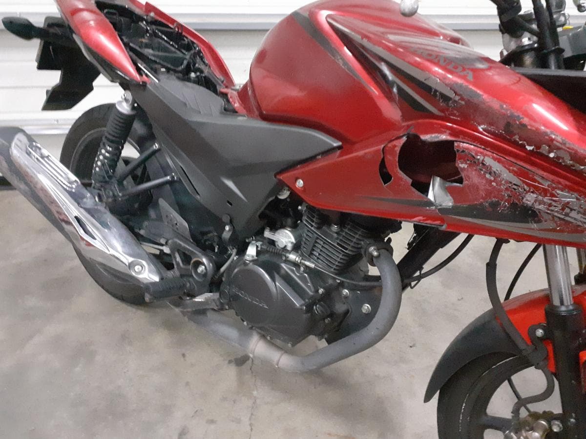Honda CBF · Ano 2014 — imagen 9